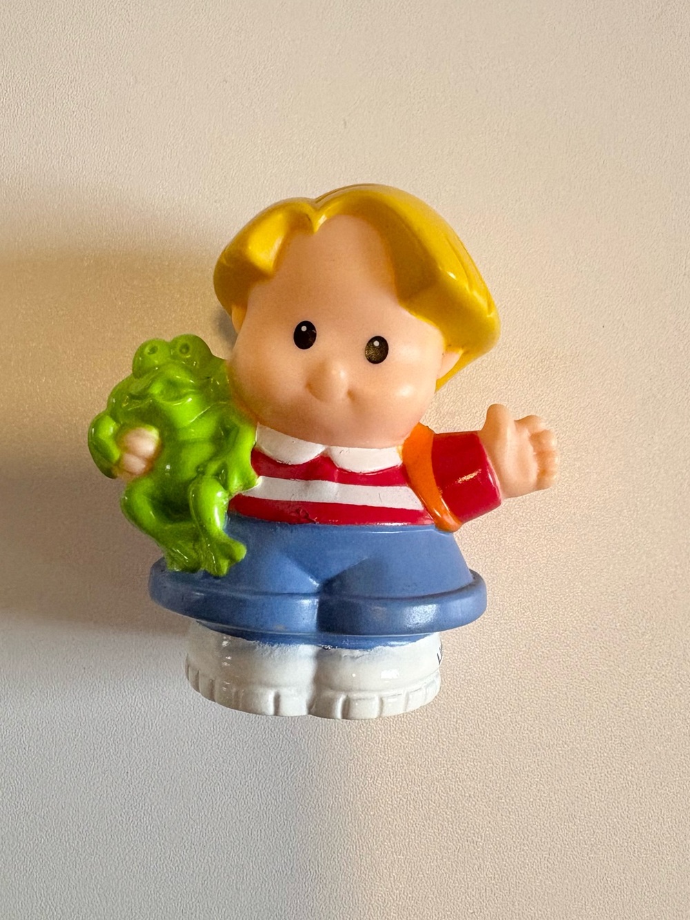 ⭐️ Fisher Price Little People Vintage Eddie Holding w/ Frog Boy Figure (2001)